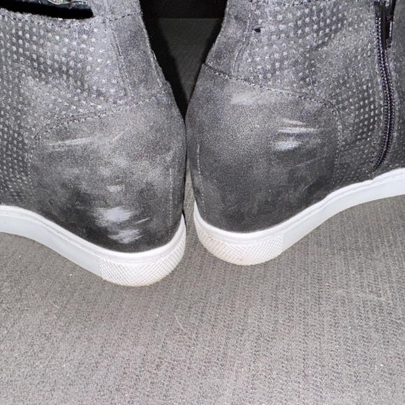 Black Wedge lift shoes - Picture 3 of 3